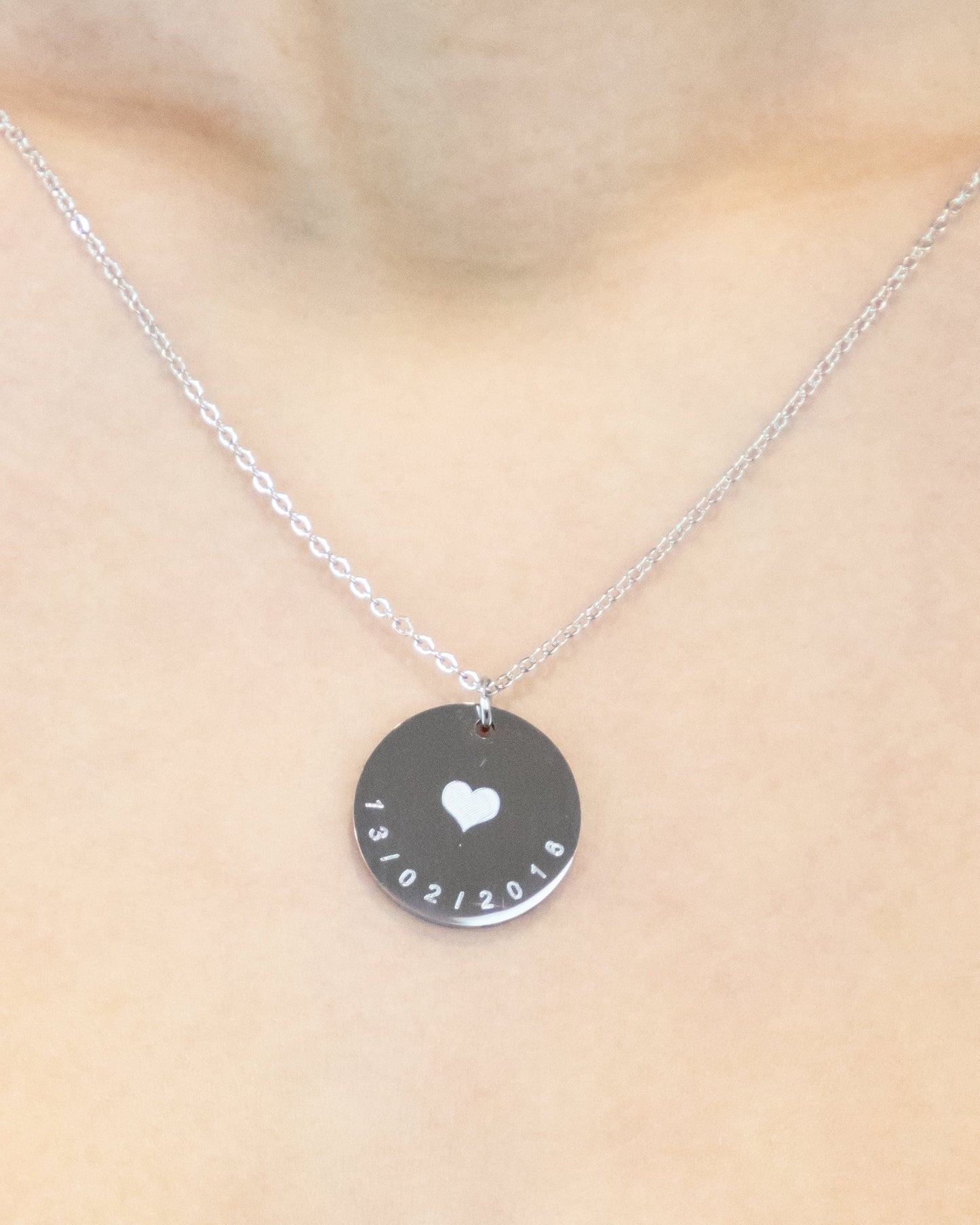 MEDALLION NECKLACE WITH ENGRAVED HEART