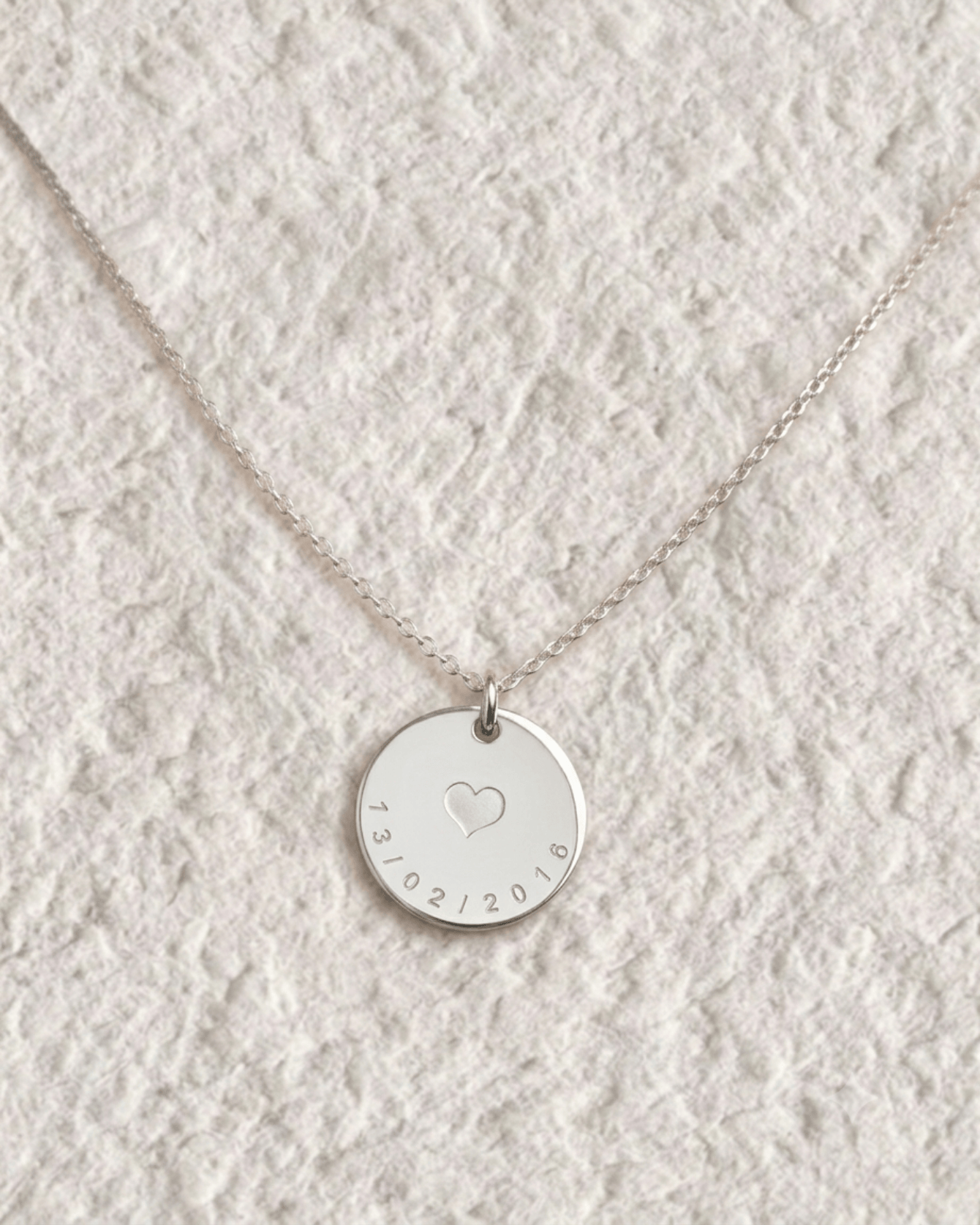 MEDALLION NECKLACE WITH ENGRAVED HEART