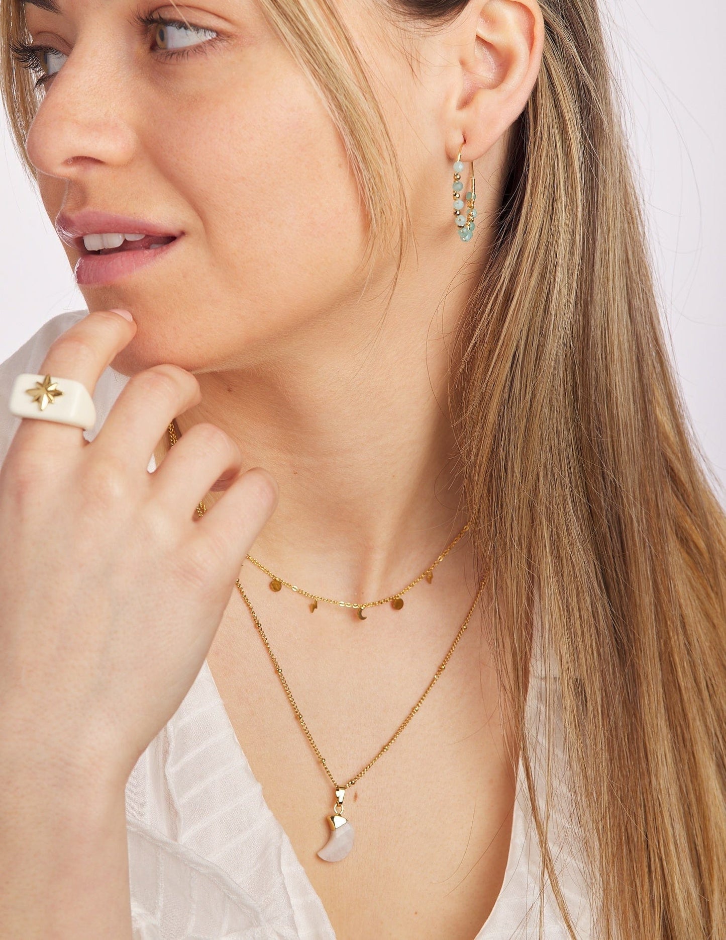 NYDIA MOONSTONE NECKLACE