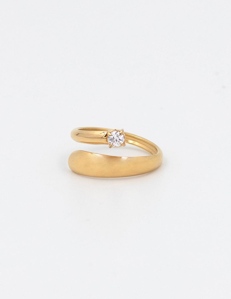 Anillo dorado ajustable con brillante engarzado, regalo perfecto, detalle ideal
