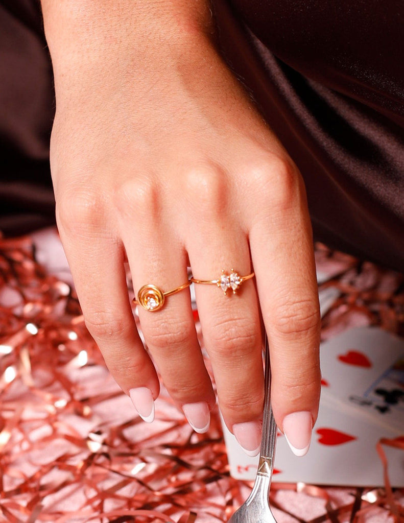 ANILLO FINO DESTELLOS BRILLANTES