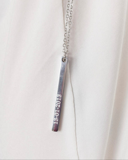 Collar con lingote plateado personalzable