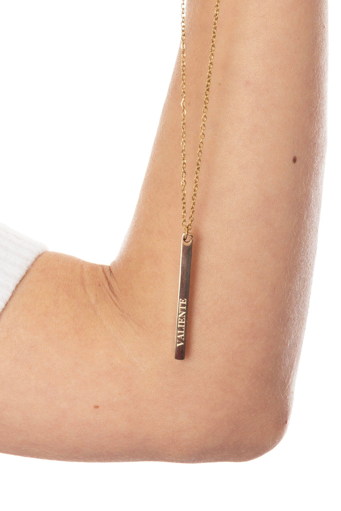 Collar con lingote dorado personalizable 