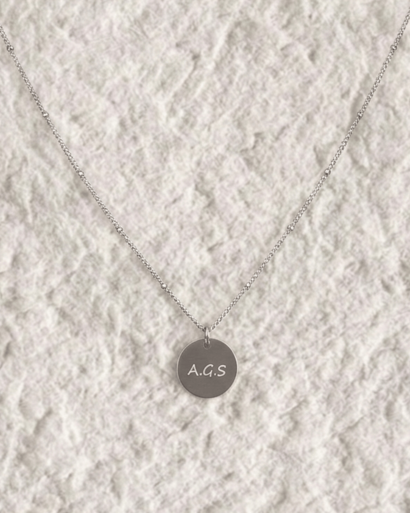 ENGRAVED NECKLACE SMALL MEDAL