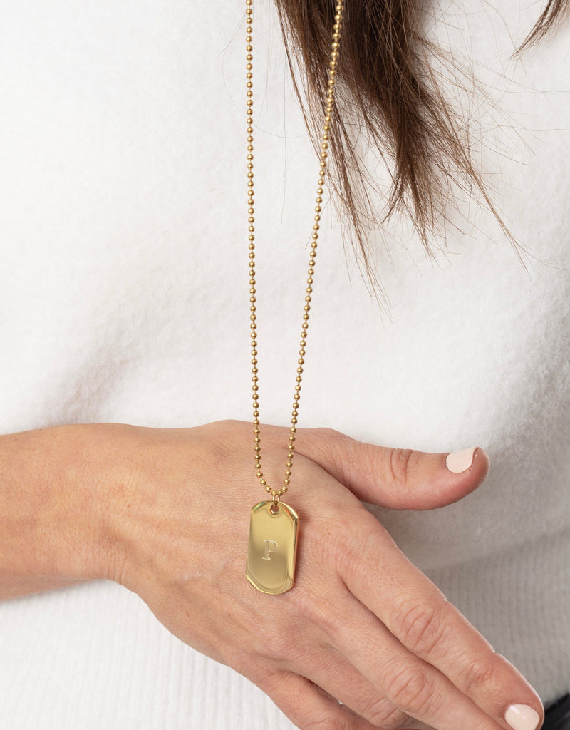Collar con placa personalizado