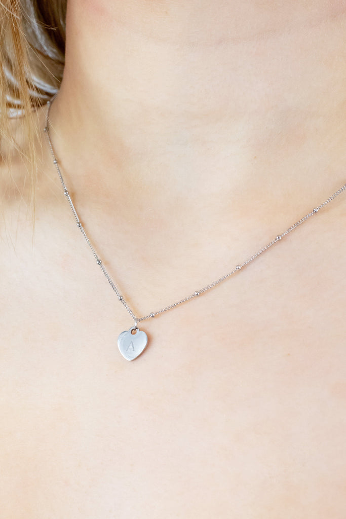 collar corazon equeño grabado cadena boliitas, ideal regalo especial, recuerdo para siempre, personaliza tu joya, 