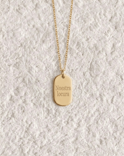 ENGRAVED NECKLACE WITH SMALL PLAQUE