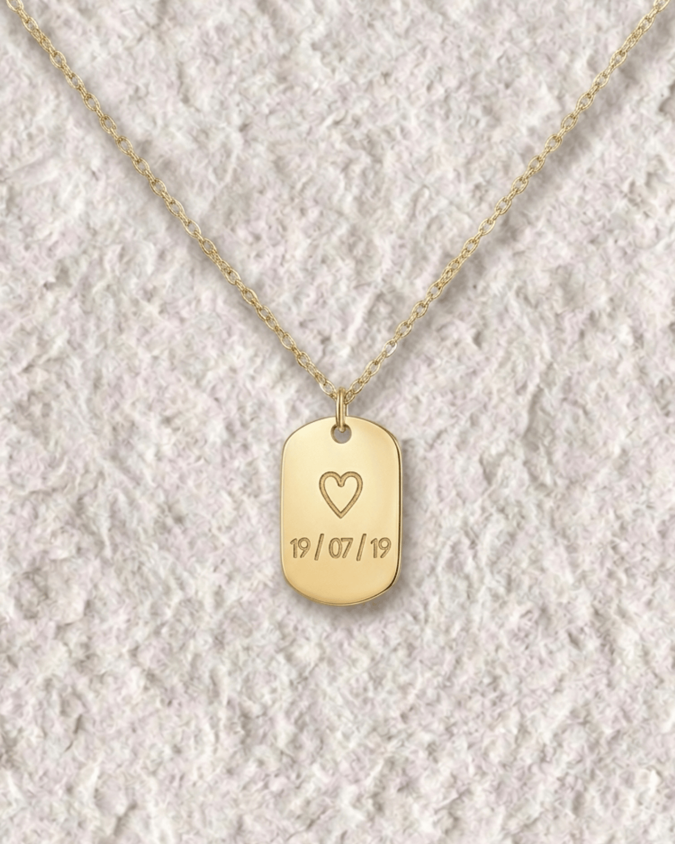 ENGRAVED NECKLACE WITH SMALL PLAQUE