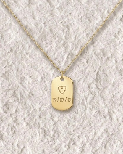 ENGRAVED NECKLACE WITH SMALL PLAQUE