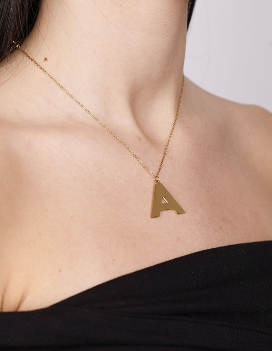COLLAR INICIAL GRANDE
