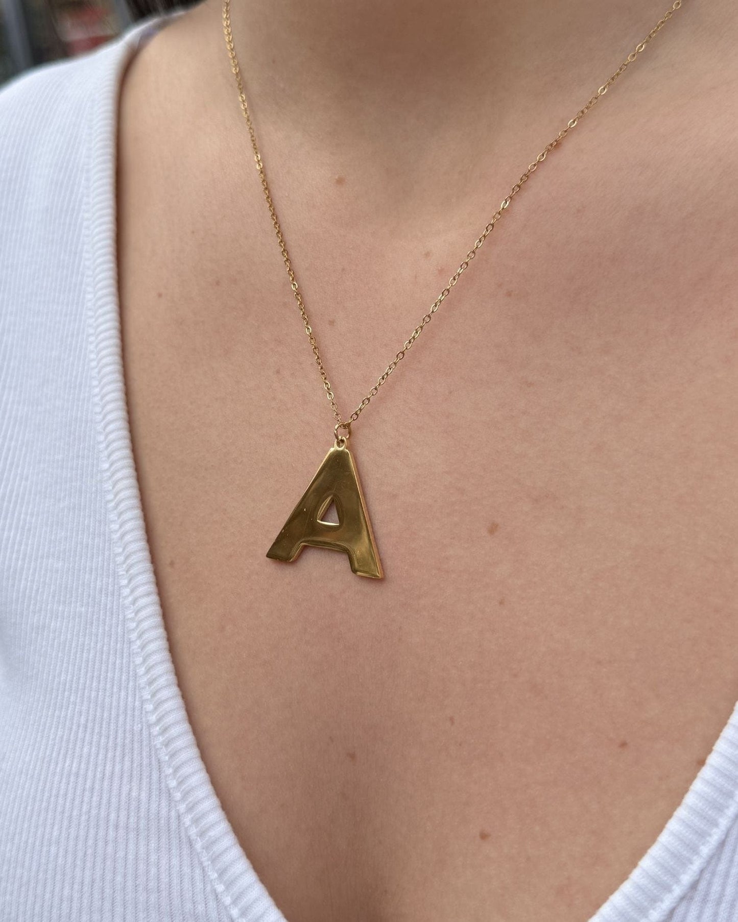 COLLAR INICIAL GRANDE