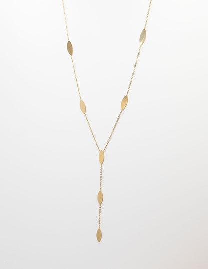 COLLAR LARGO ESCOTE HOJAS