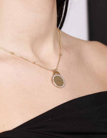 COLLAR MEDALLA CIRCONITAS GRABADO