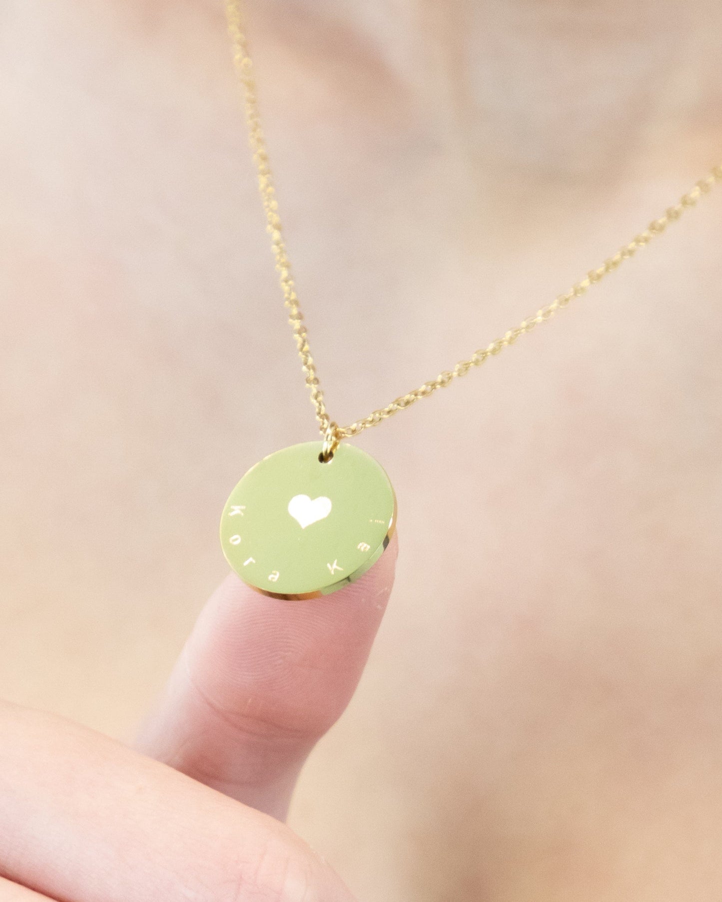 MEDALLION NECKLACE WITH ENGRAVED HEART