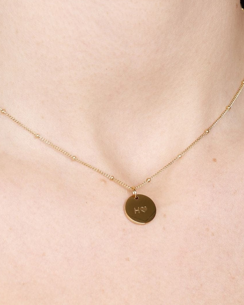 Rhombus necklace with engraved cubic zirconia