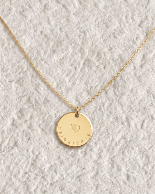 MEDALLION NECKLACE WITH ENGRAVED HEART