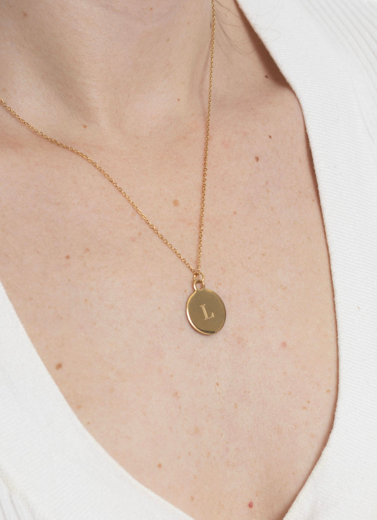 collar medalla en acero waterproof, puedes grabar iniciales, nombres, fechas, un regalo para siempre, un recuerdo inolvidable