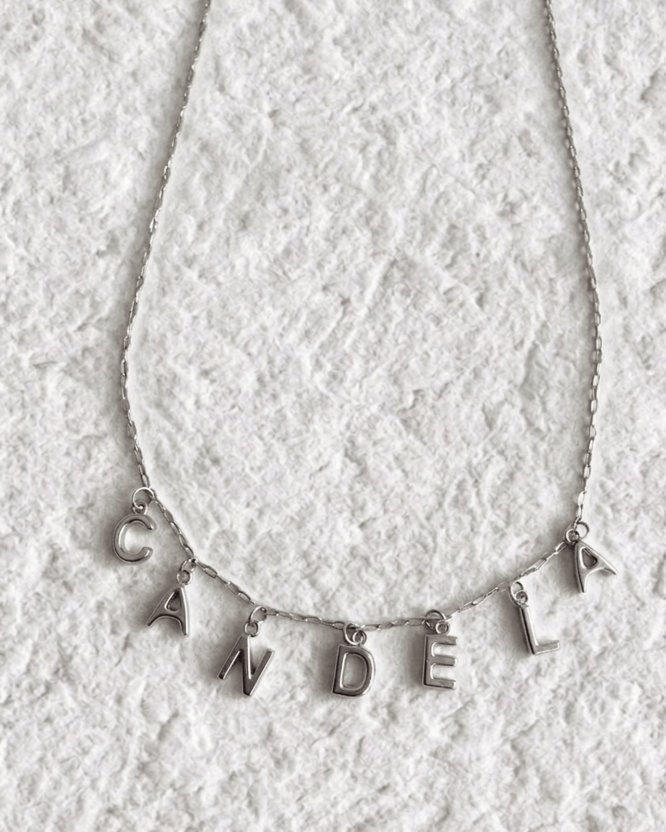 COLLAR NOMBRE O INICIALES