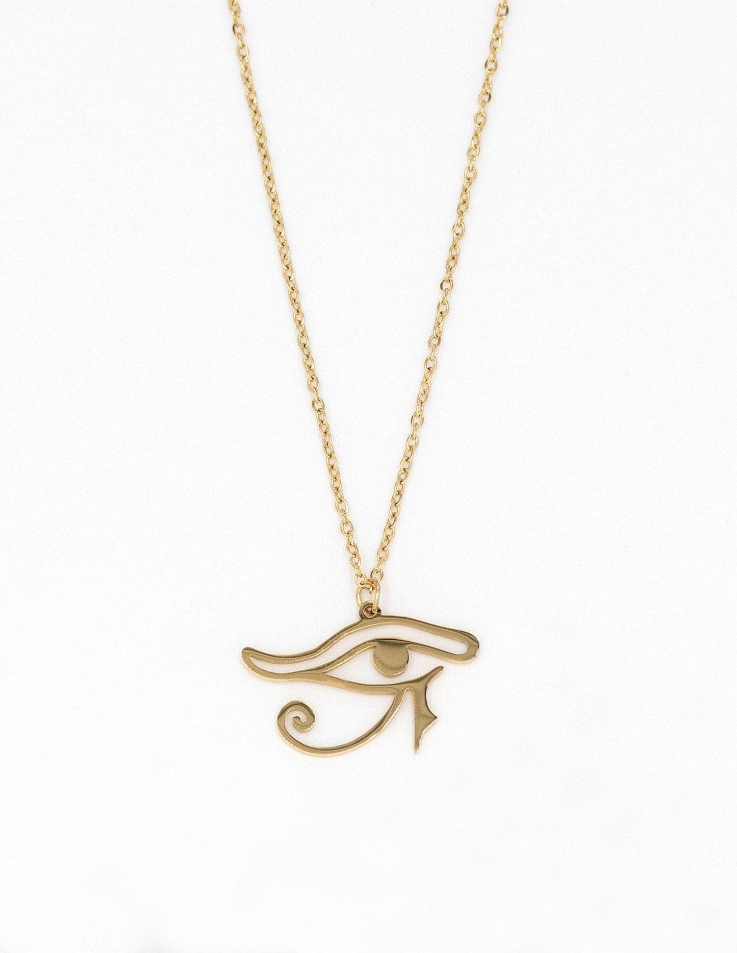Collar egipcio con el símbolo del ojo de Horus, de color dorado con cadena fina.