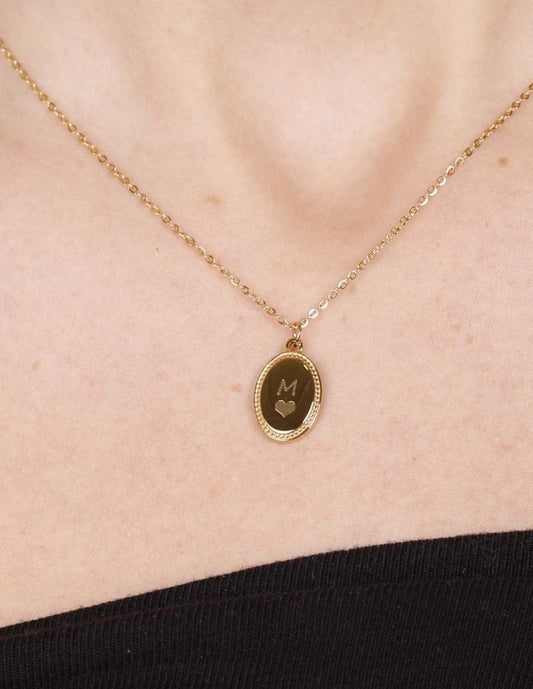 Rhombus necklace with engraved cubic zirconia