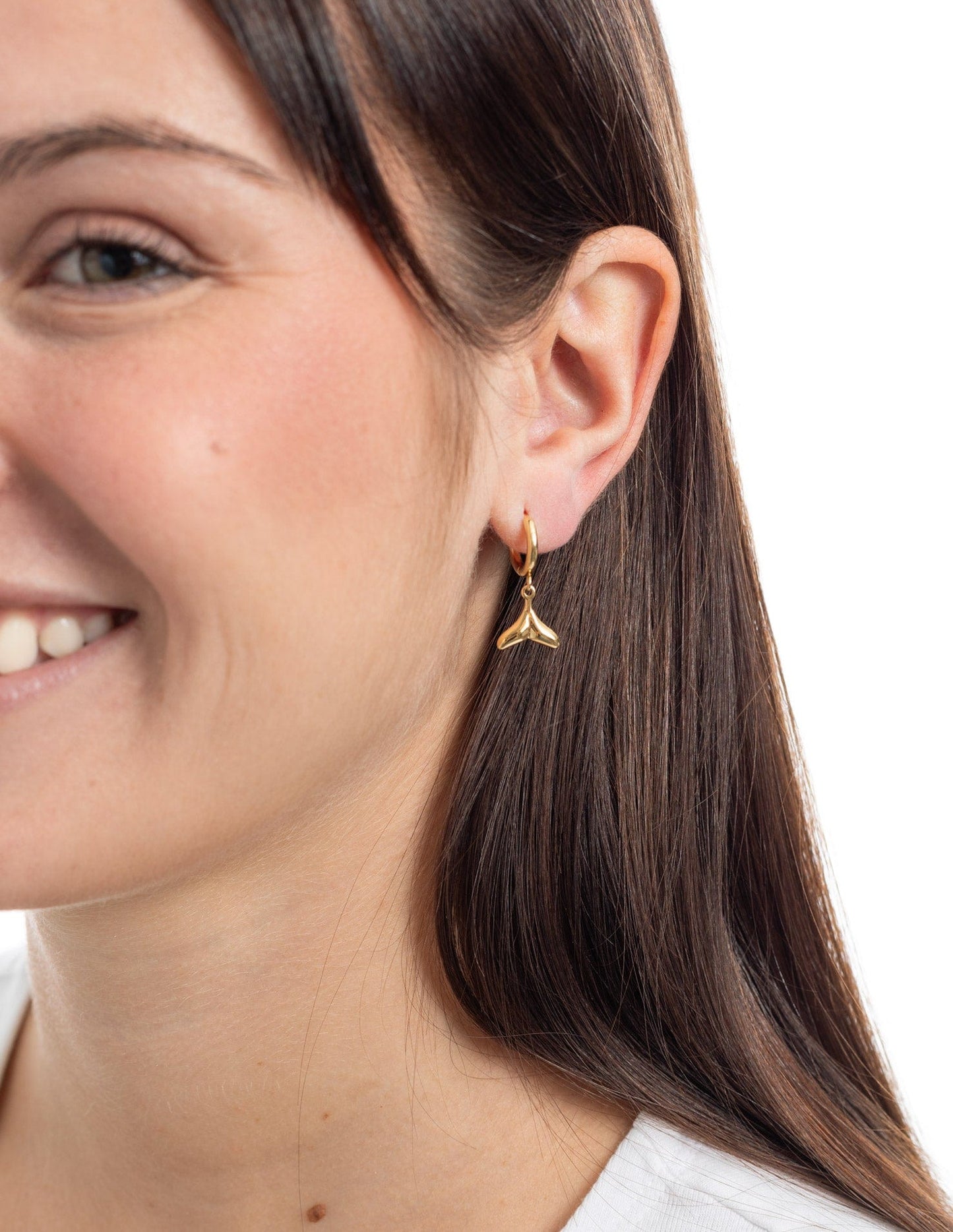 JUDI MINI WHALE TAIL EARRING