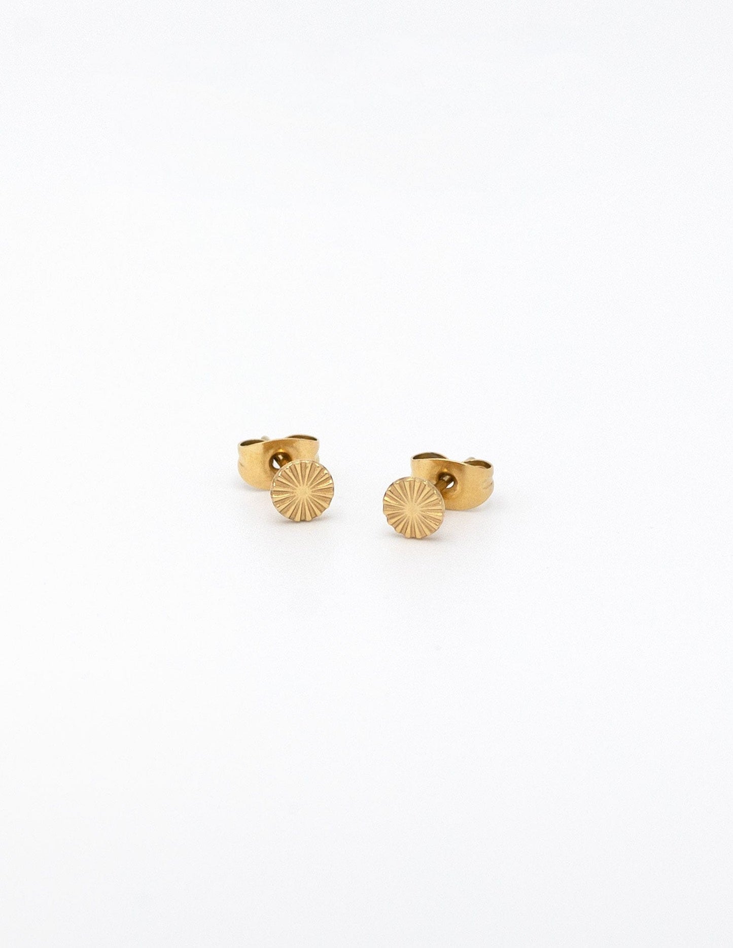 MINI GIULIA MEDAL EARRING