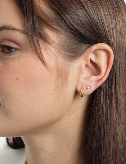 MARA MINI RHOMBUS EARRING