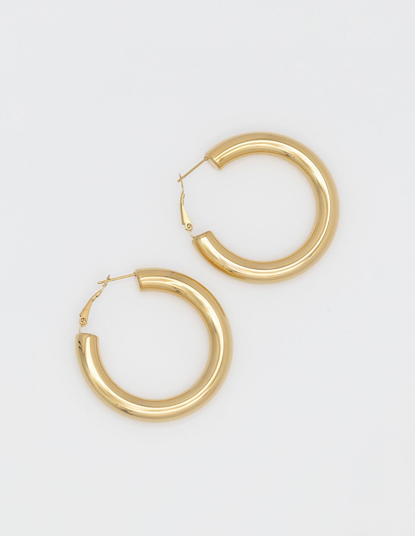 aros dorados brillantes 