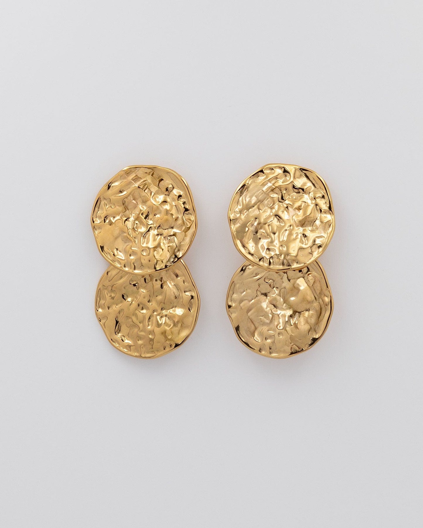 pendientes co dos medallas grandes rugosos dorados