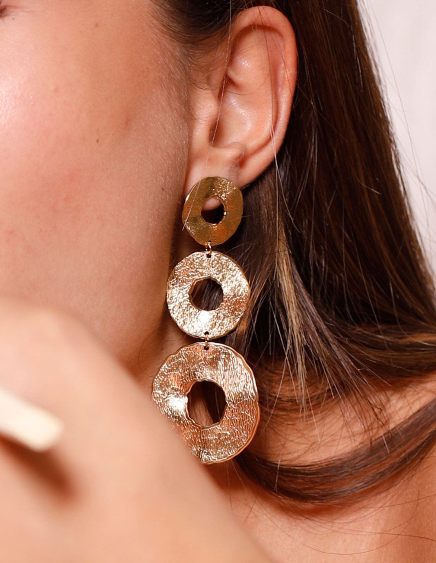 LONG ROUND PARTY EARRINGS