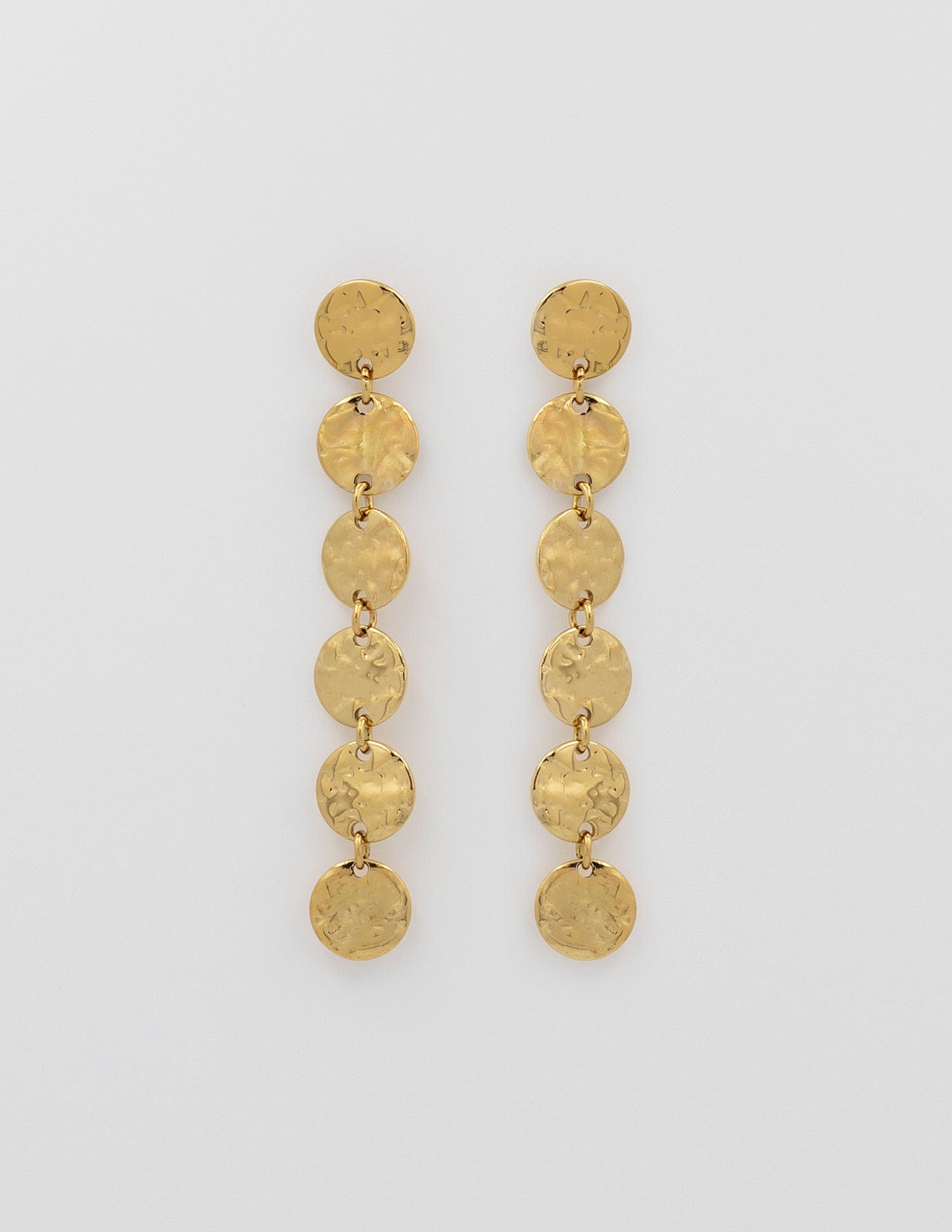pendientes de acero dorado largos con seis medallas unidas unas a otras