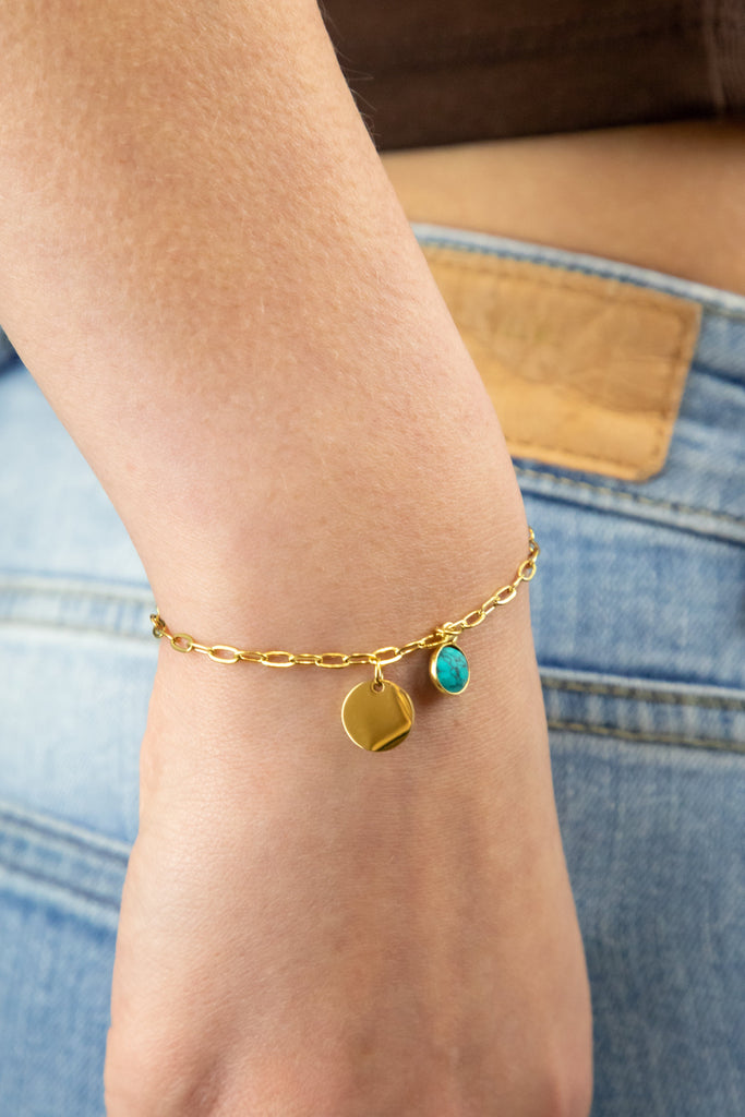 Pulsera con piedra natural y medalla personalizada