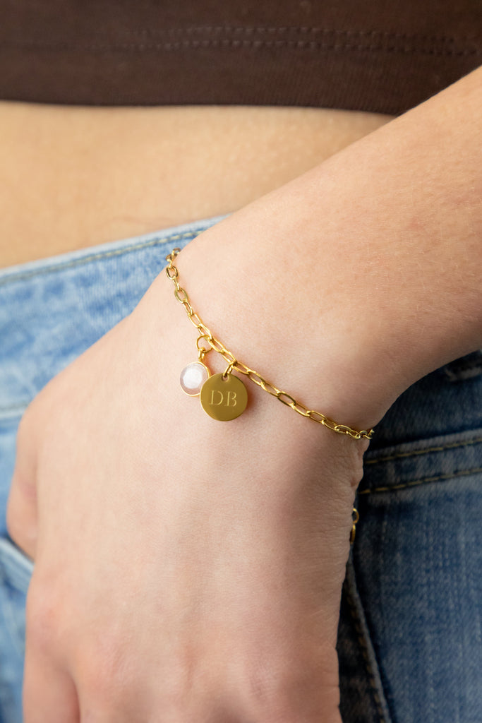 Pulsera con piedra natural y medalla personalizada