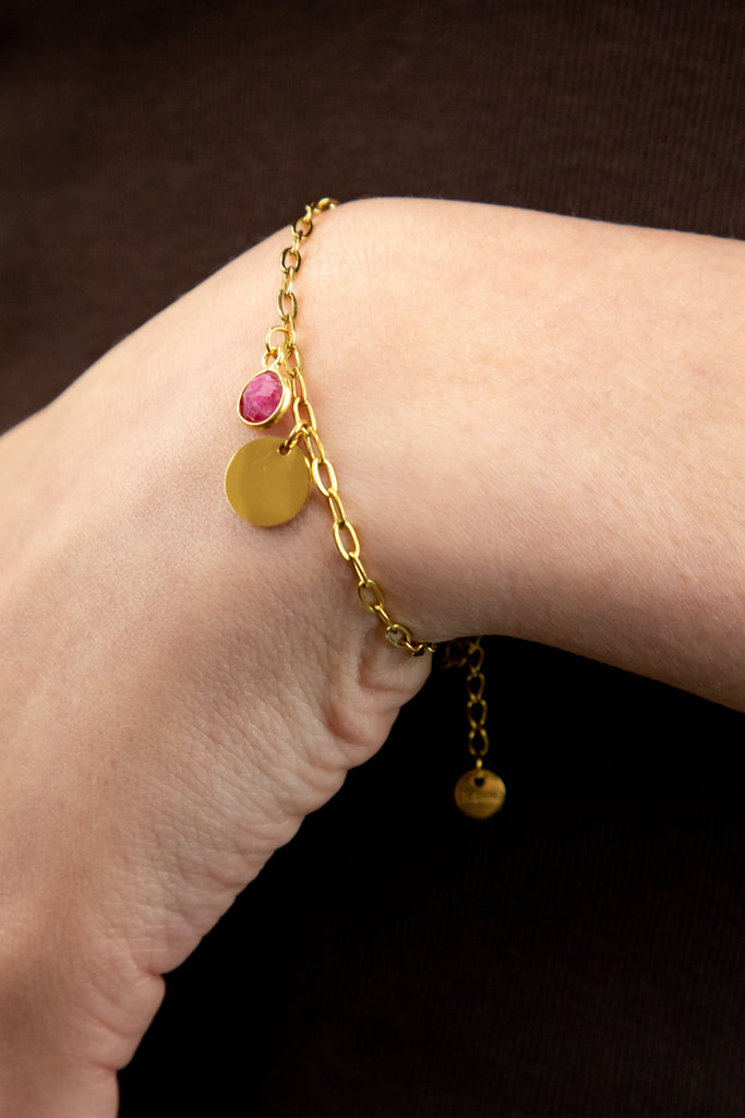 Pulsera con piedra natural y medalla personalizada