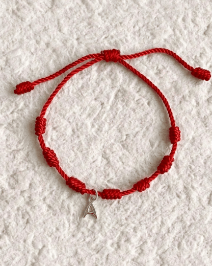 LUCKY KNOT BRACELET WITH ENGRAVED MEDAL
