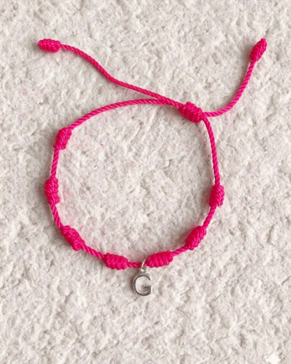 LUCKY KNOT BRACELET WITH ENGRAVED MEDAL