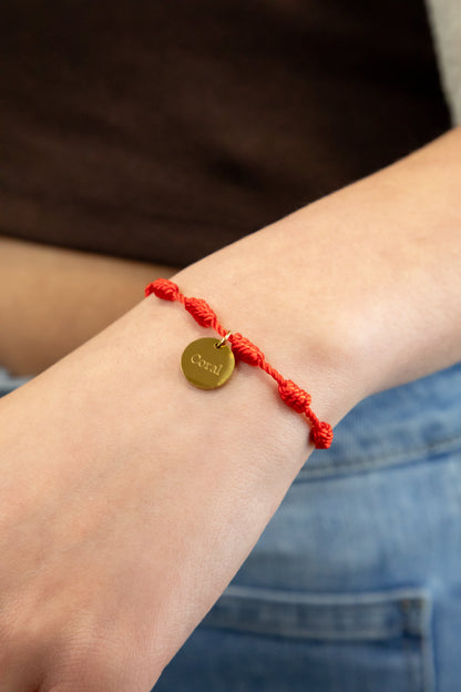 PULSERA DE LA SUERTE NUDOS CON MEDALLA GRABADA
