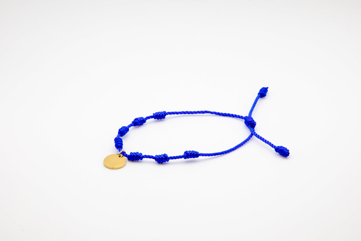 PULSERA DE LA SUERTE NUDOS CON MEDALLA GRABADA