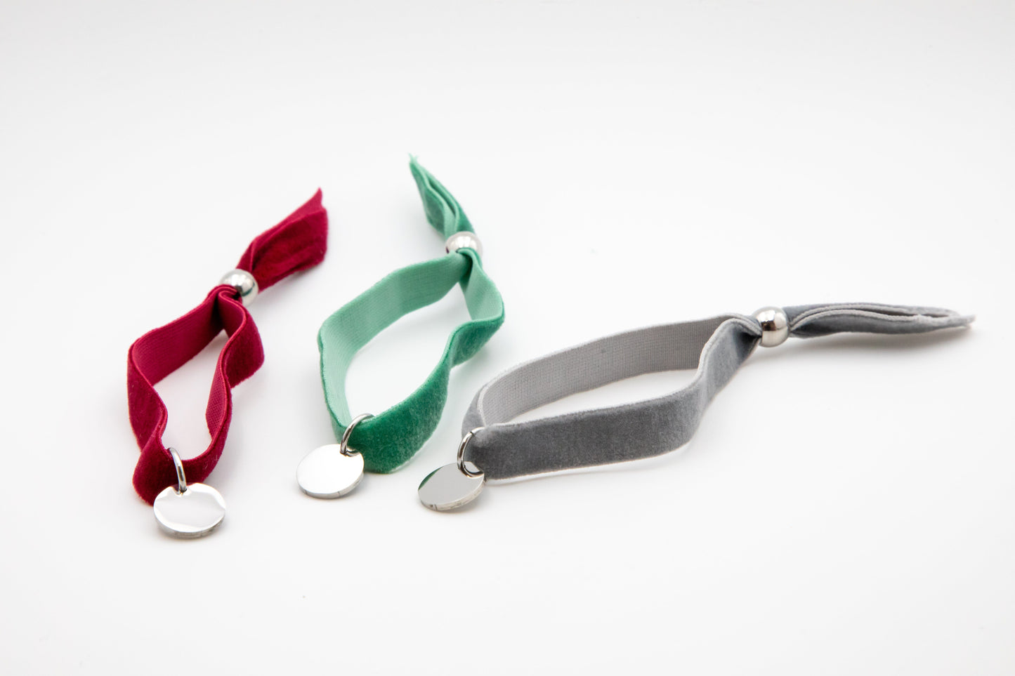 PULSERA ELÁSTICA CON MEDALLA PERSONALIZADA