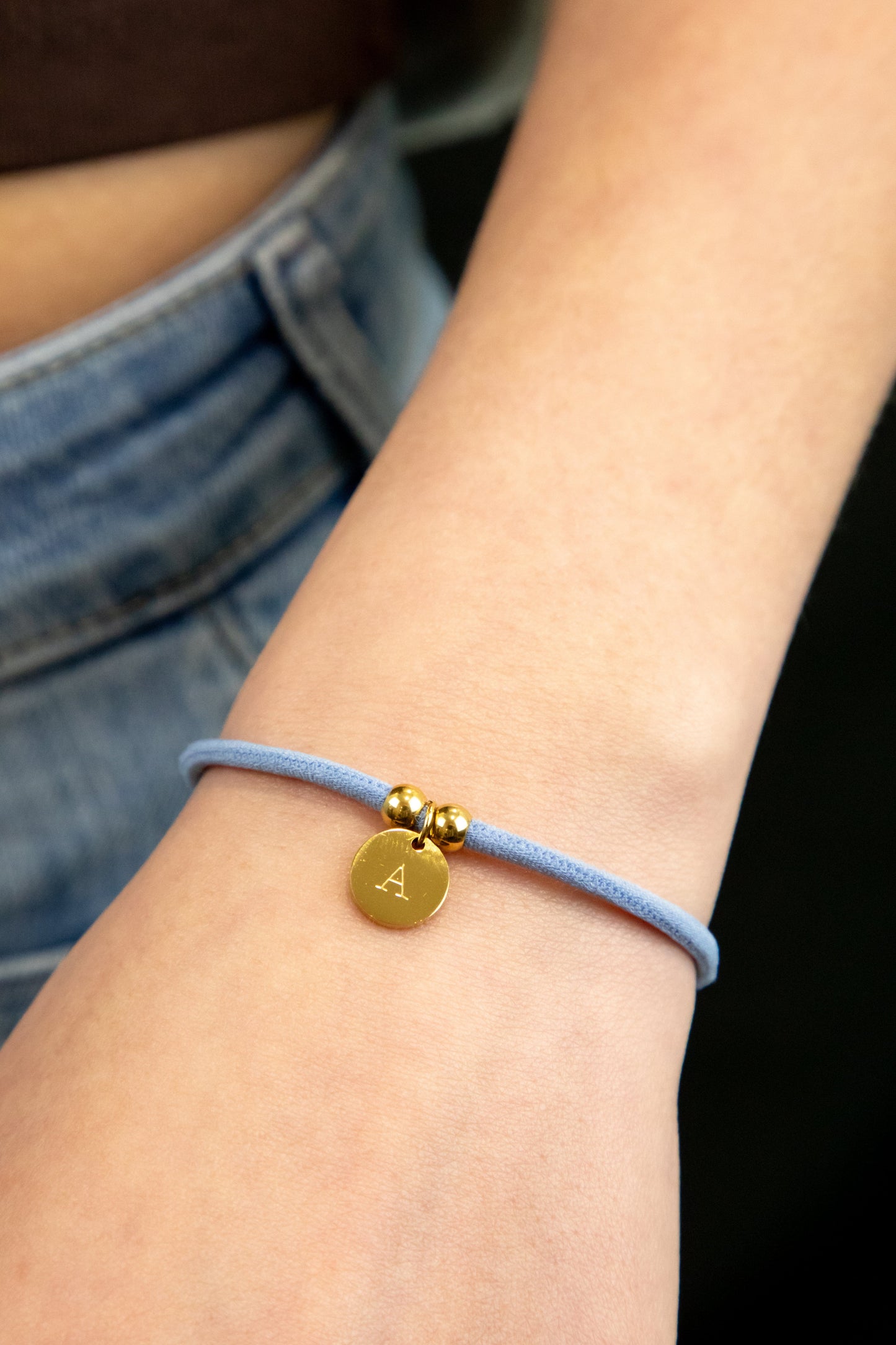 PULSERA ELÁSTICA CORDÓN CON MEDALLA PERSONALIZADA