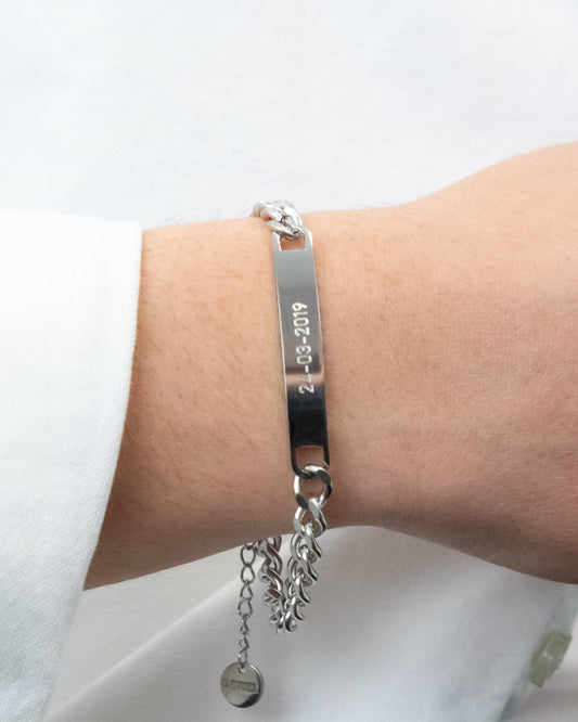 ENGRAVED MEN'S SLAVE BRACE WITH MEDIUM-SIZED LINKS