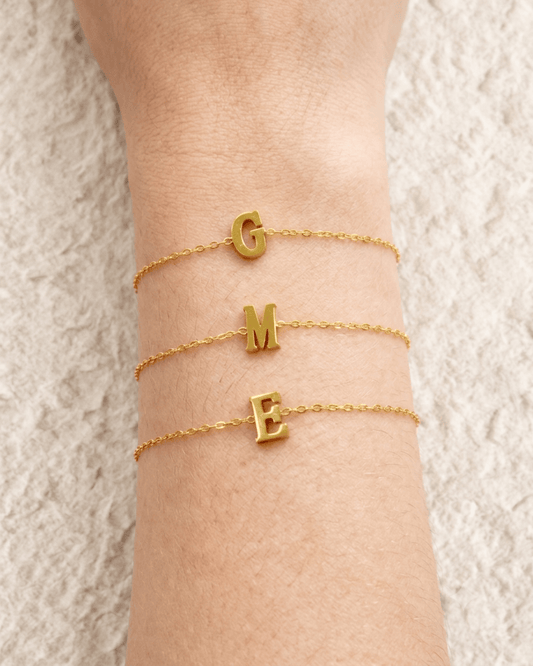 THIN BRACELET WITH INITIAL