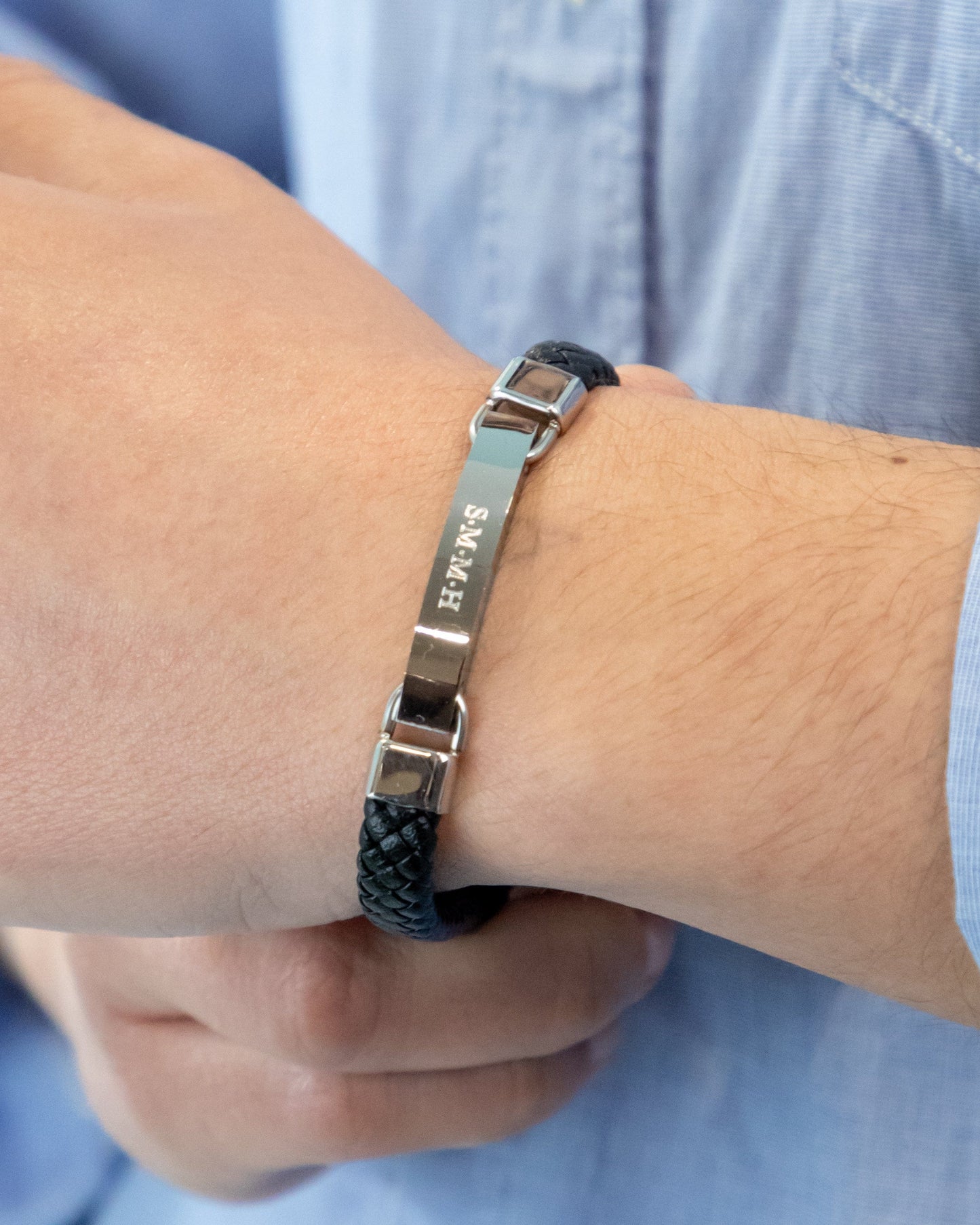 PULSERA HOMBRE POLIPIEL NEGRA GRABADA