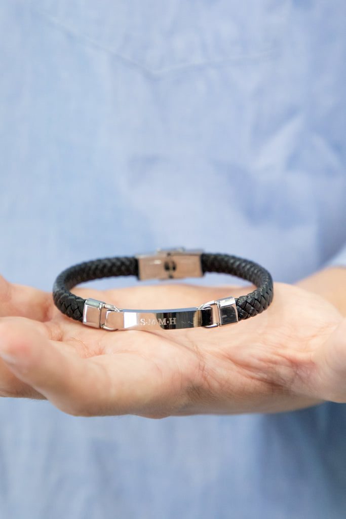 Pulsera personalizada de polipiel negra