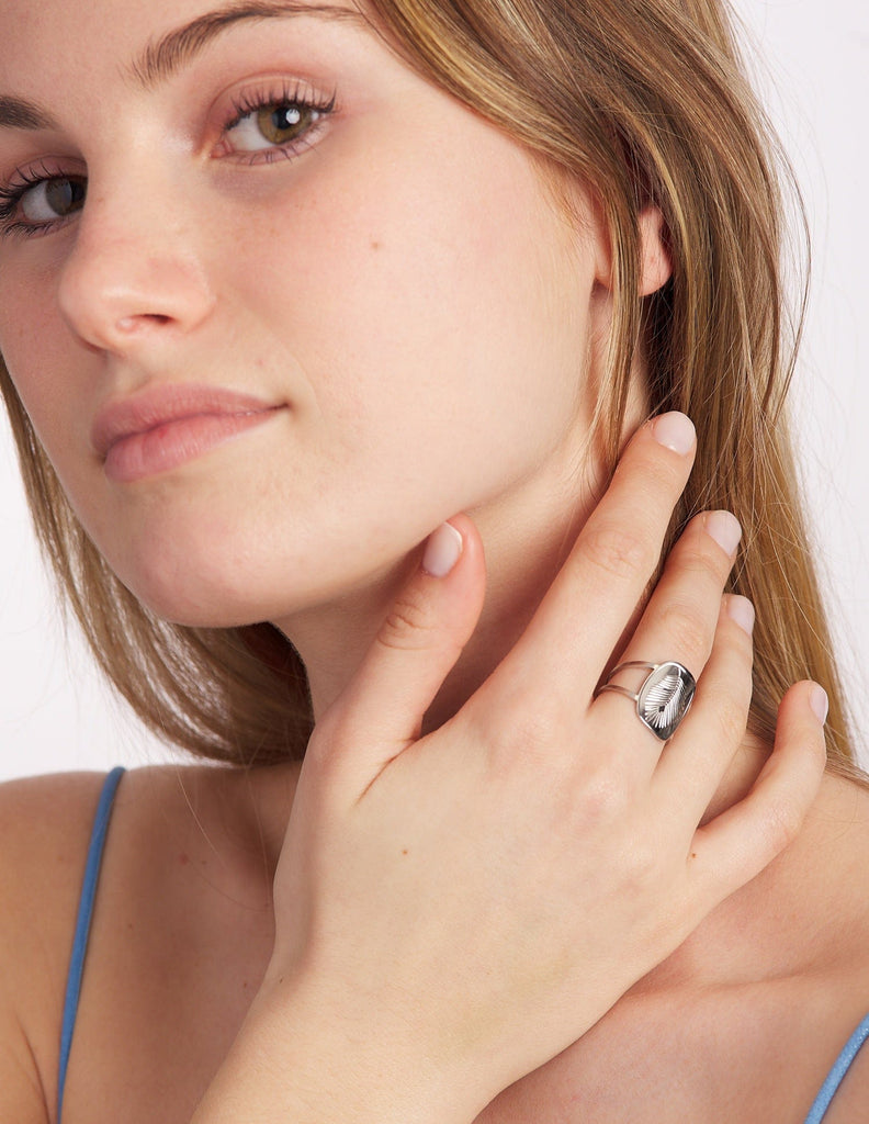 Anillo con Hoja Alicia