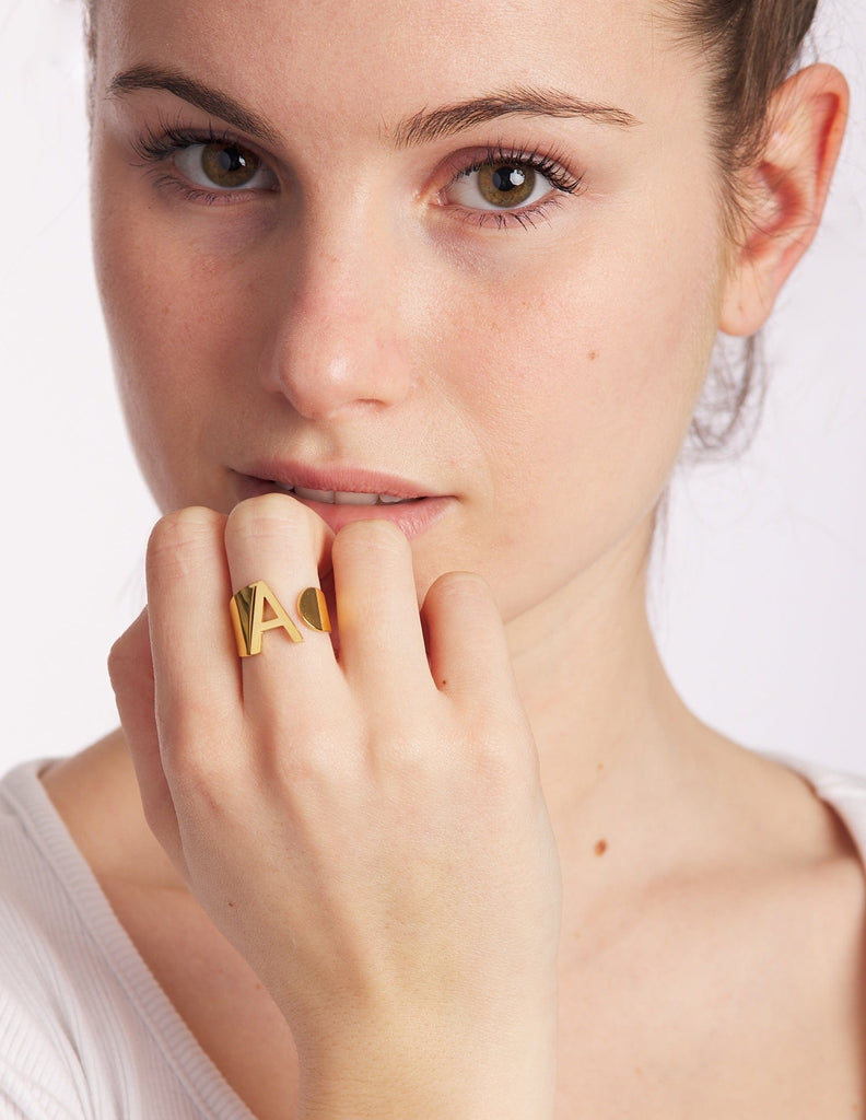 ANILLO CON INICIALES MUY TÚ