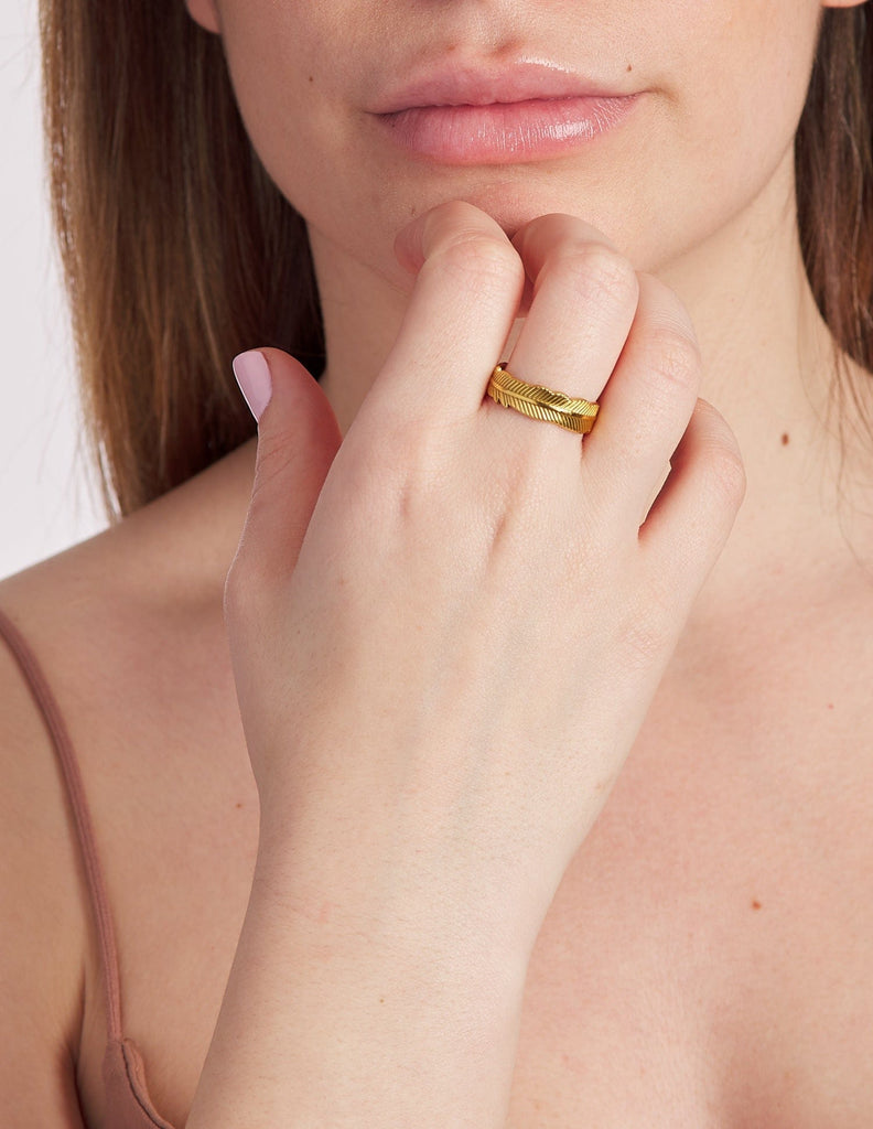 Anillo hoja alargada Lara