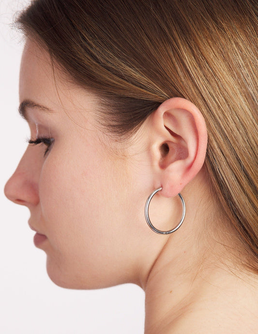ISABEL HOOP EARRING